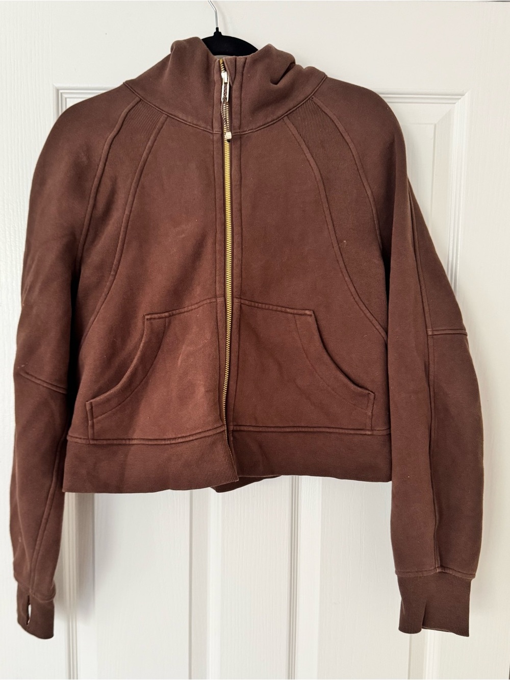 Lululemon Scuba Oversized Full Zip
Espresso Brown Hoodie. Xs/s.gold accents